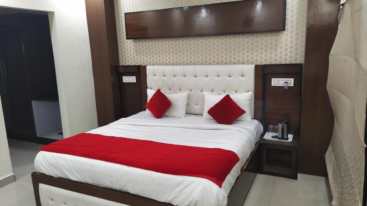 Hotel Eurasia Mohali International Airport Zirakpur Exterior foto