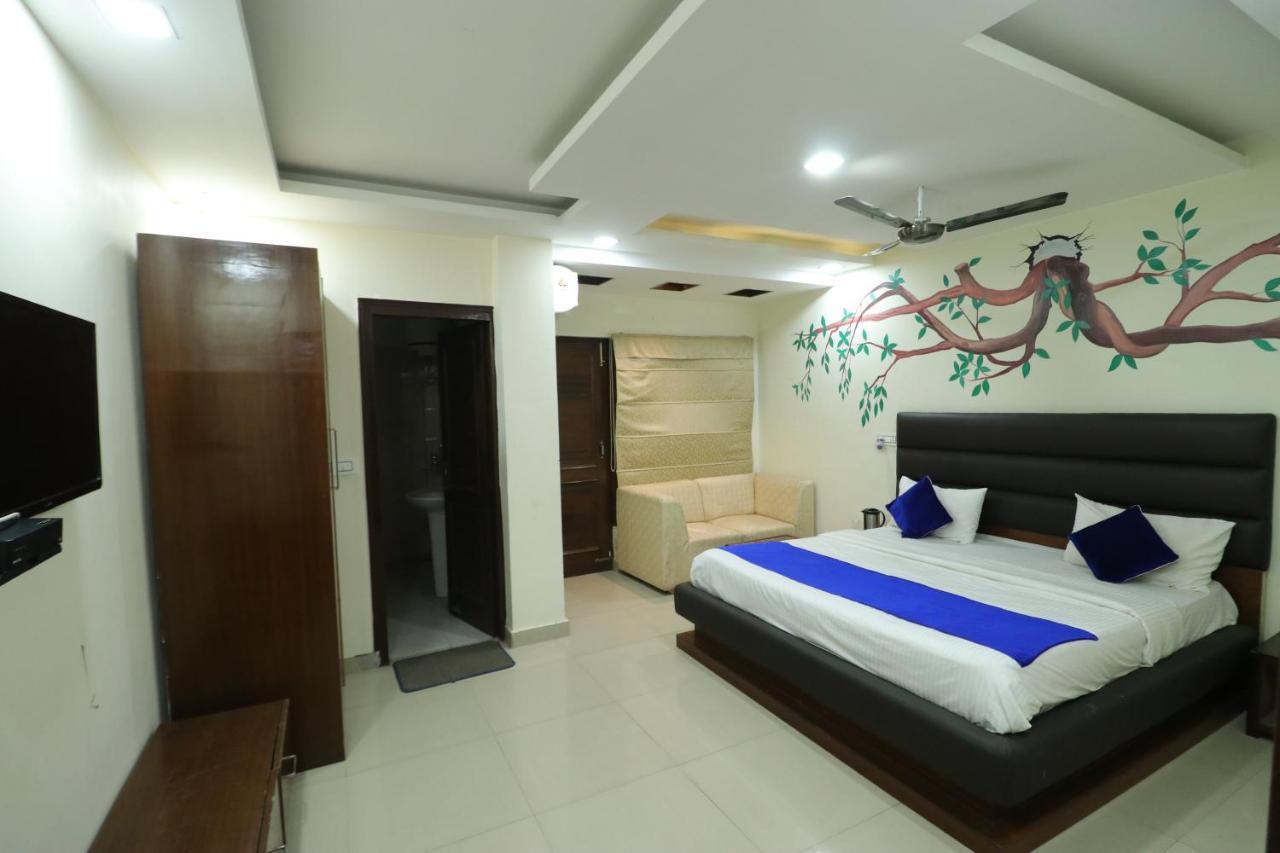 Hotel Eurasia Mohali International Airport Zirakpur Exterior foto